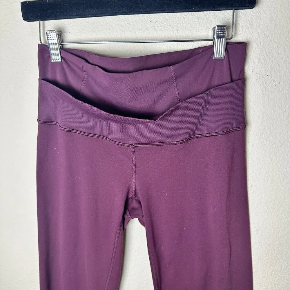 LULULEMON Straight Leg Yoga Pants Leggings Double Waist Band - size 8